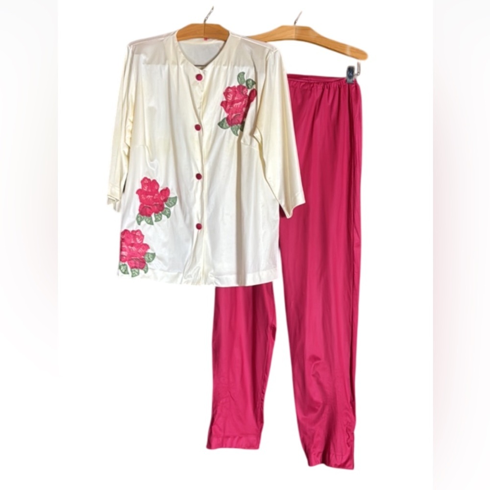 Vintage Van Raalte 2 piece Satin Suavette pajama set